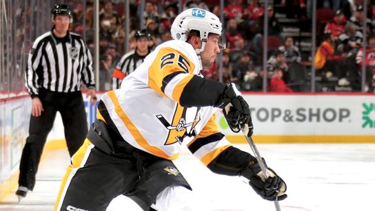 Freeze Frame: Poehling inches from go-ahead goal in return taken in Newark, N.J. (Penguins)